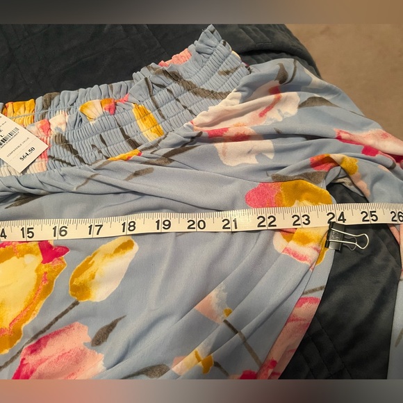 NWT WHBM off the shoulder, ruffle peplum peplum - Picture 4 of 5